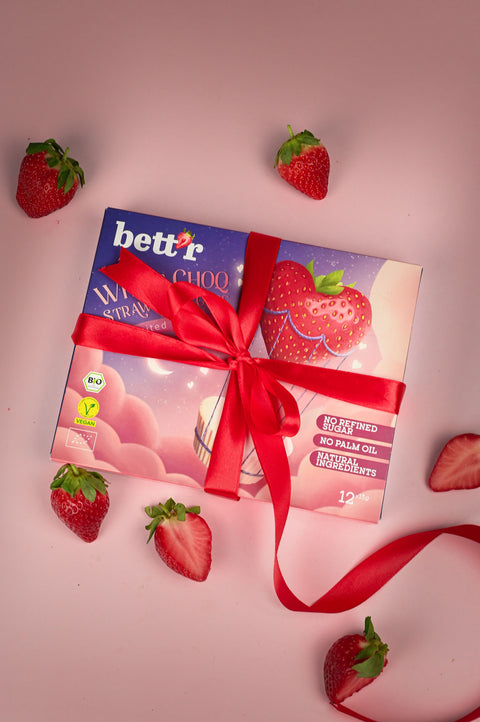 Bio Box of Nut butter cups with strawberry cream